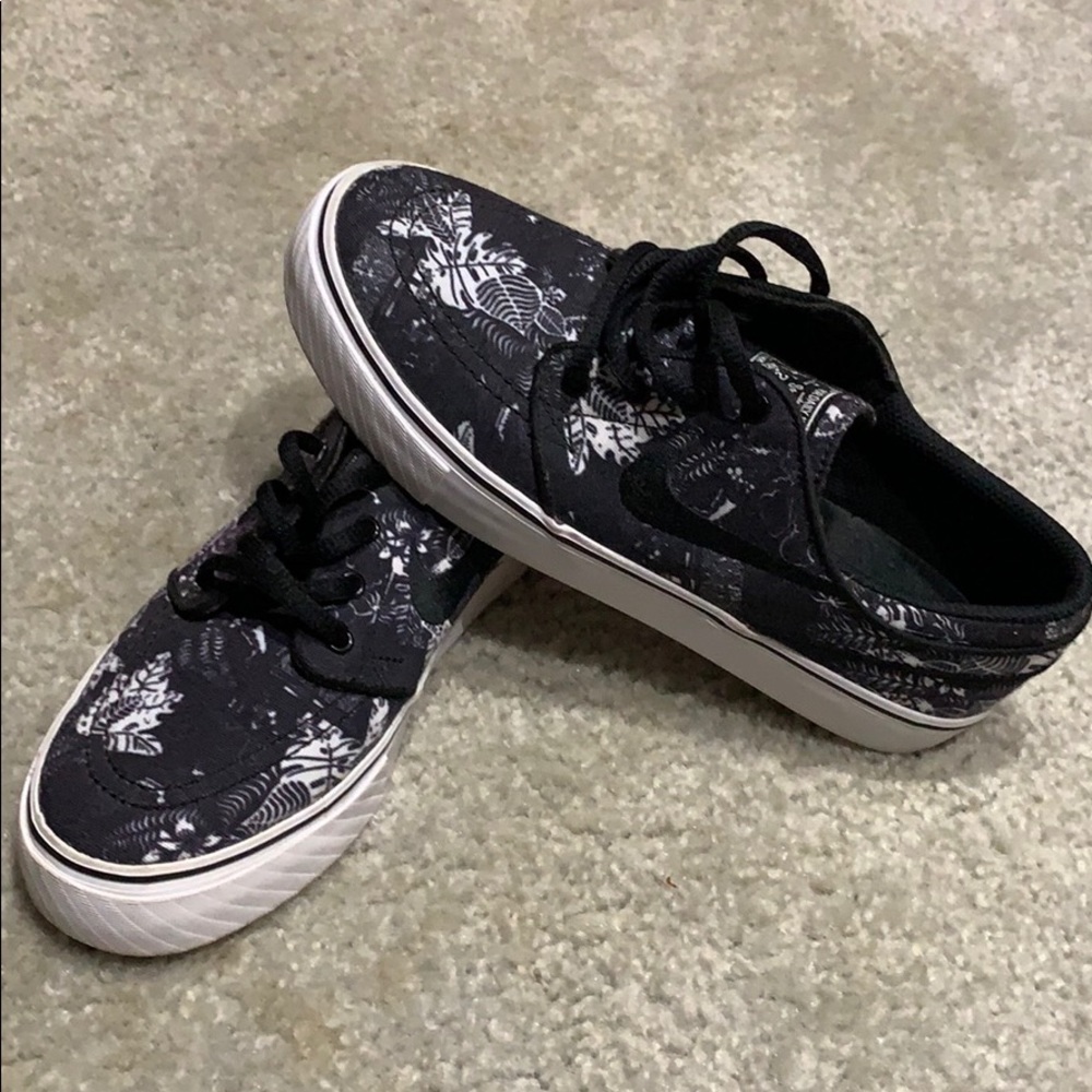 Nike Janoski sneakers